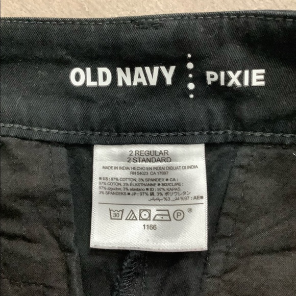 Women's Old Navy Pixie 2 XS Shorts Chino Khakis Black Stretch 3” Inseam NWOT - Picture 6 of 7
